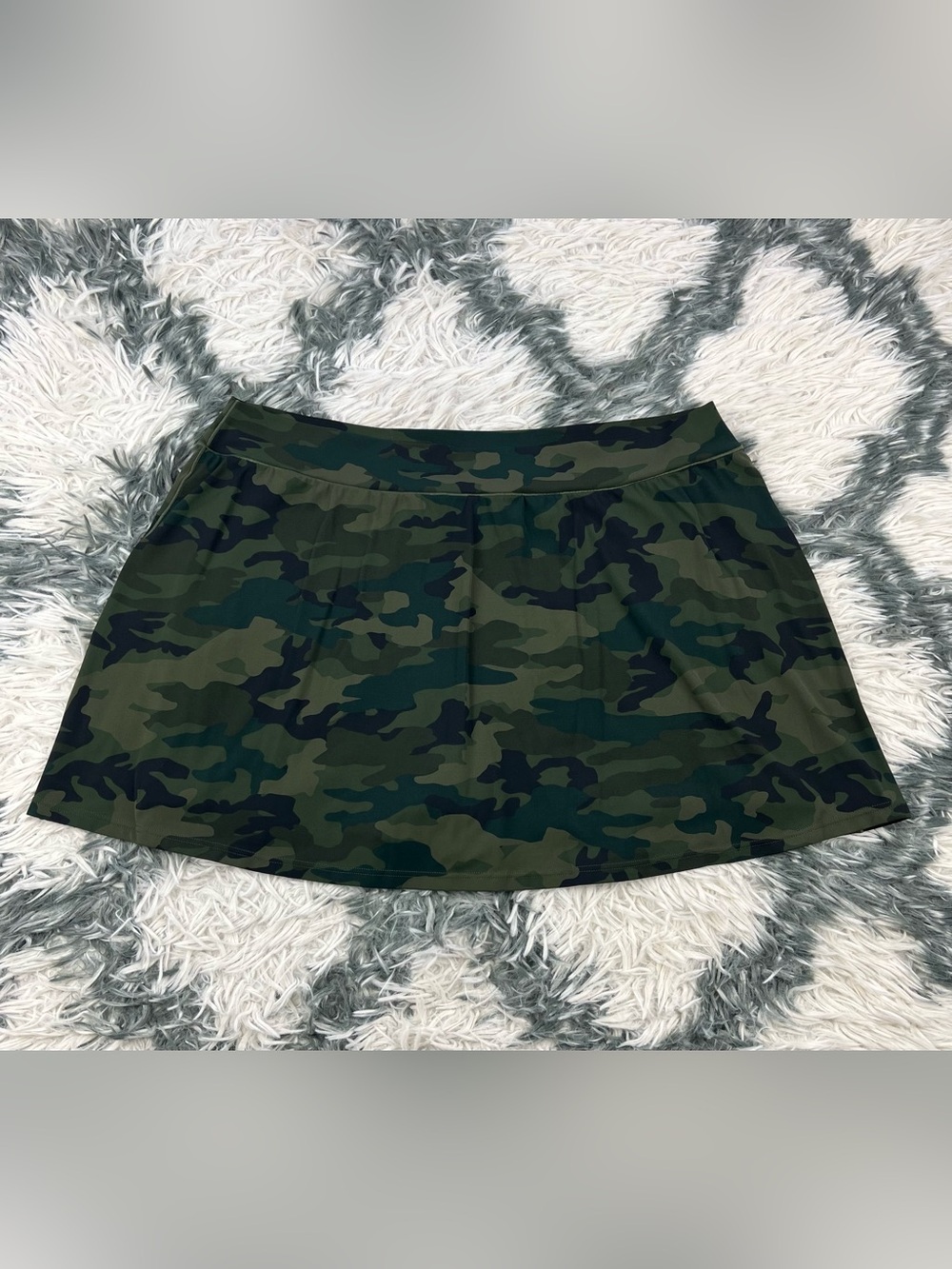 Offline by Aerie Women’s Green Camouflage Skort Size XL